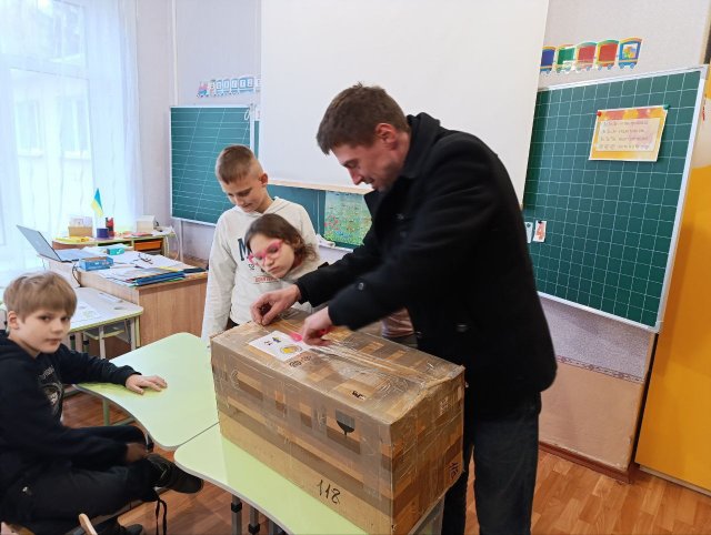 Livraison novembre 2024 fournitures scolaires en Ukraine