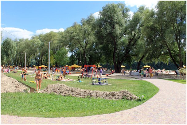 Чудовий берег ріки Десна